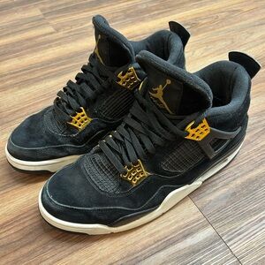 Air Jordan 4 Royalty